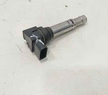 Volkswagen Touran I High voltage ignition coil 6905715
