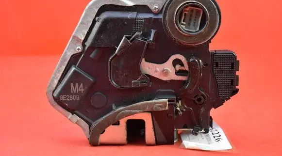Cadillac SRX Rear door lock