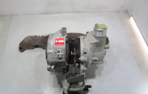 Volkswagen PASSAT B8 Turbo 04L253010T 2709152