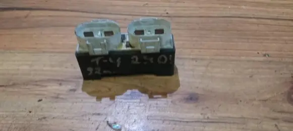 Volkswagen Transporter - Caravelle T4 Other relay 701919506 899978