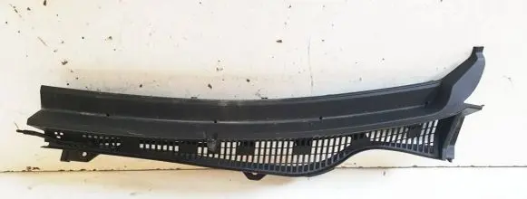Suzuki SX4 S-Cross Wiper trim