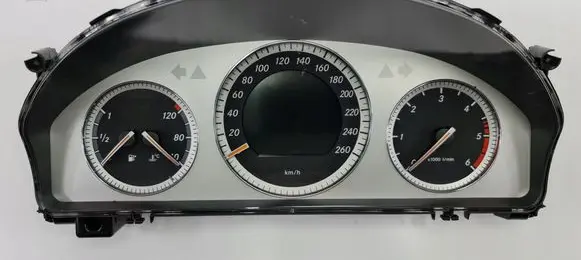 Mercedes-Benz C W204 Speedometer (instrument cluster) A2045404548