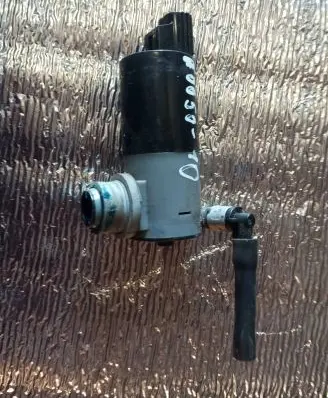 Volvo V40 Headlight washer pump 1019873 211981 140913A