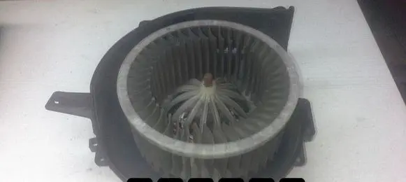 Volkswagen Fox Heater fan/blower 6Q2819015