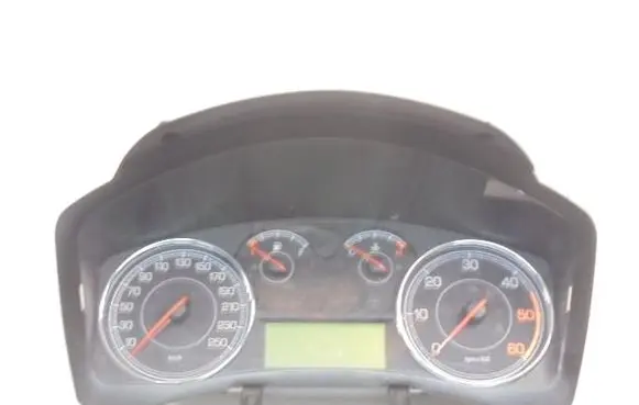 Speedometer (instrument cluster)