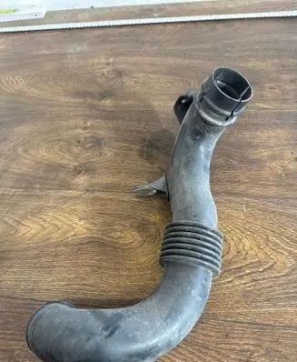Renault Master III Air intake duct part 165550972R