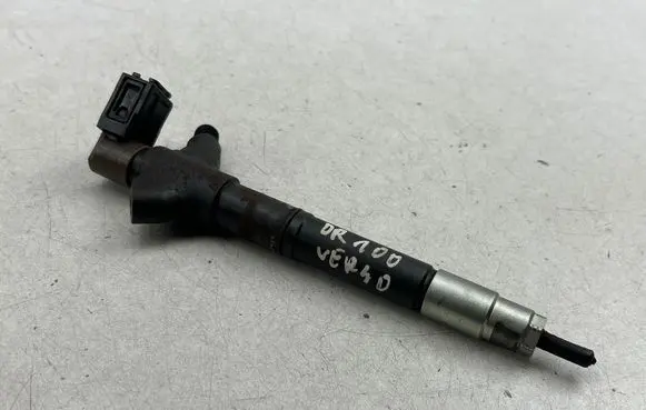 Fuel injector