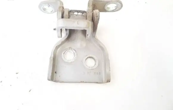 Ford Fusion Rear door lower hinge 289djae