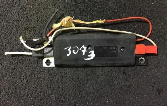 Audi A4 S4 B5 8D Antenna control unit 8d5035255