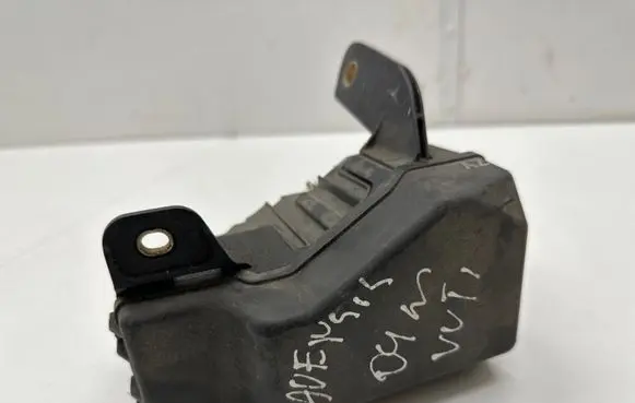 Toyota Avensis T250 Fuse module