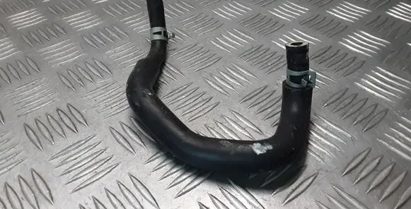 Toyota RAV 4 (XA40) Engine coolant pipe/hose
