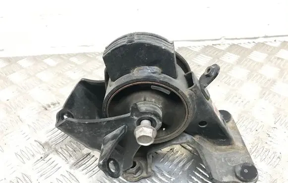Toyota RAV 4 (XA40) Gearbox mount