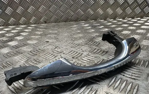 KIA Sorento Front door exterior handle