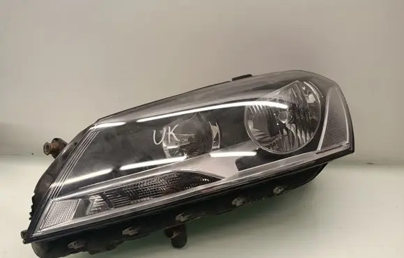 Volkswagen PASSAT B7 Headlight/headlamp 0844111G5L