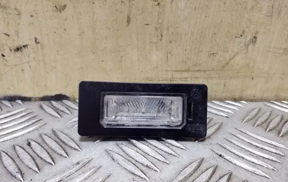 Audi Q5 SQ5 Number plate light 8T0943021
