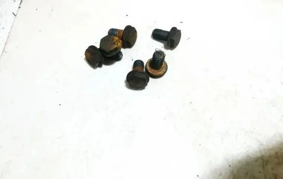 Skoda Fabia Mk2 (5J) Nuts/bolts 