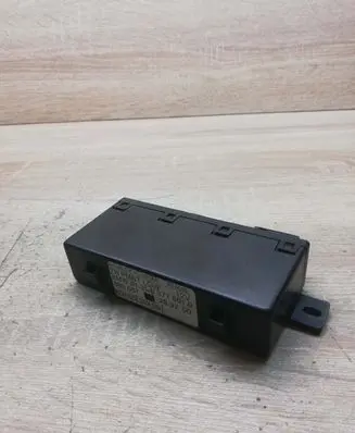 BMW 5 E39 Door control unit/module 8377601 689667