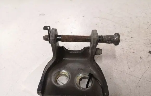 Peugeot 307 Front door upper hinge