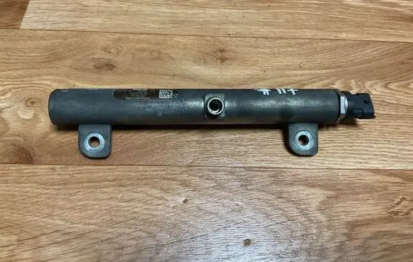 Opel Insignia A Fuel main line pipe 55566047 0445214199 97312073367