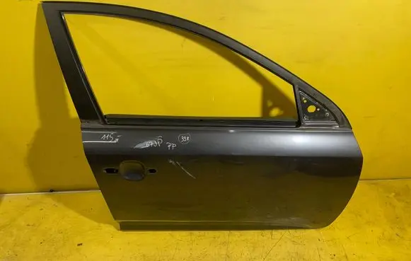 KIA Ceed Front door 