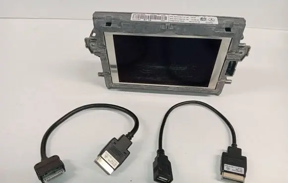 Mercedes-Benz E W212 Screen/display/small screen A2129014706 2129014706 A2129025106