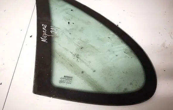 Renault Scenic I Rear side window as2