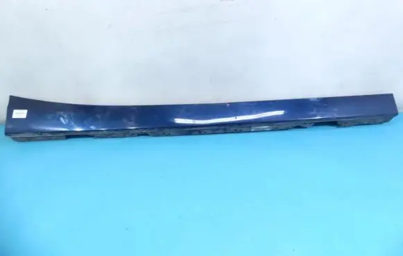 Foot area side trim