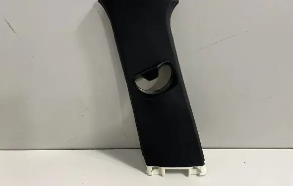 BMW 3 E90 E91 (B) pillar trim (bottom) 7058335