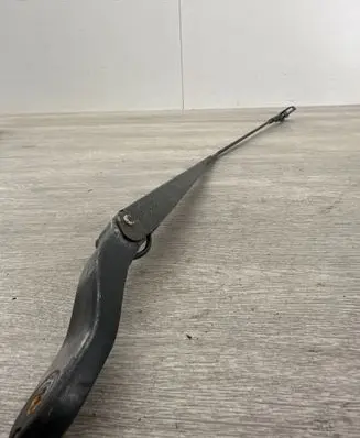 Mazda 3 I Front wiper blade arm