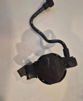 Mercedes-Benz GLA W156 X156 Fuel tank valve A0004760600 2699ARG0005