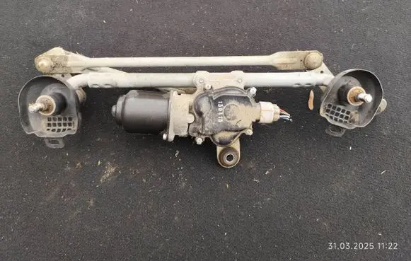 Mitsubishi Space Star Front wiper linkage and motor 130113 PA66GF