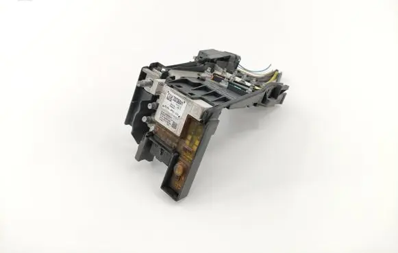 Peugeot 308 Fuse module 28236841