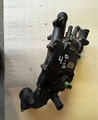 Thermostat/thermostat housing