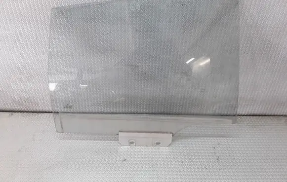 Volkswagen Phaeton Rear door window glass