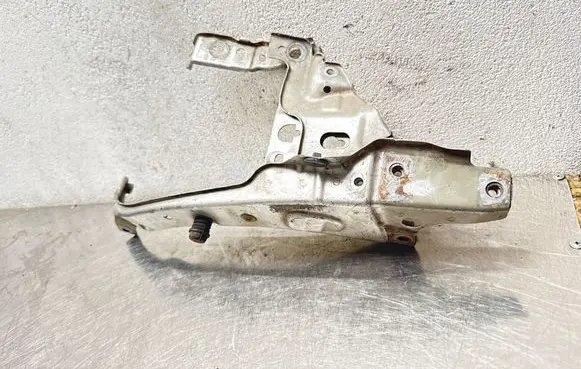 Opel Astra H Headlight/headlamp mounting bracket 13237140