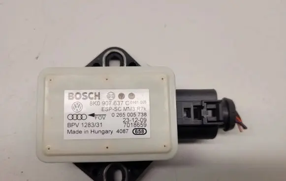 Audi A4 S4 B8 8K ESP acceleration yaw rate sensor 8K0907637C 7018659 0265005738
