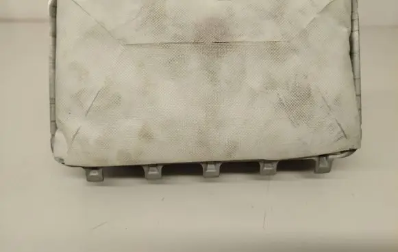 Passenger airbag