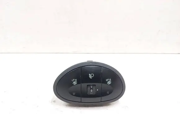 Hyundai Santa Fe Seat heating switch 9339526000 612W11190