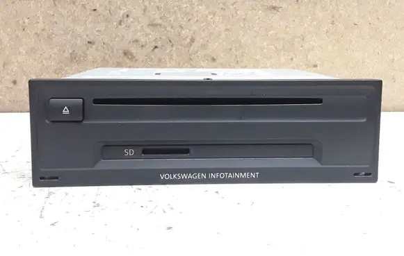 Head unit multimedia control