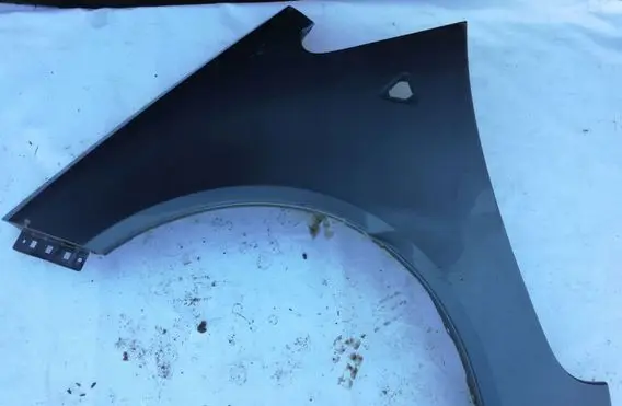 Mitsubishi Colt Fender
