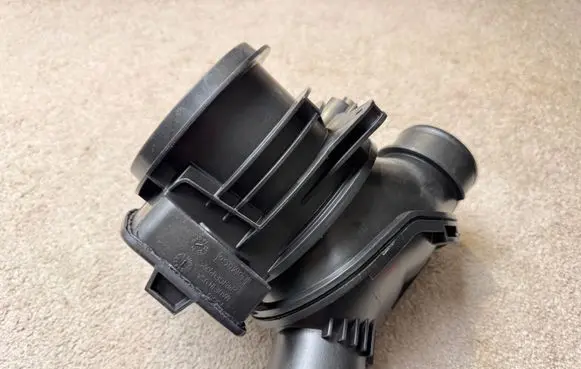Ford Bronco Air filter box MB3G9C662BG