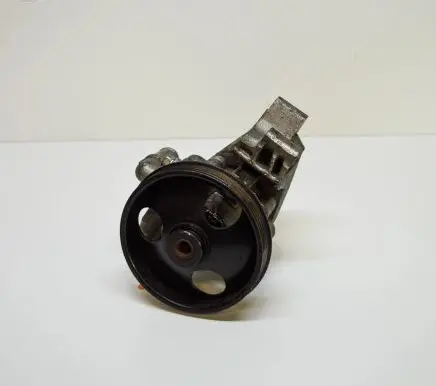 Opel Insignia A Power steering pump