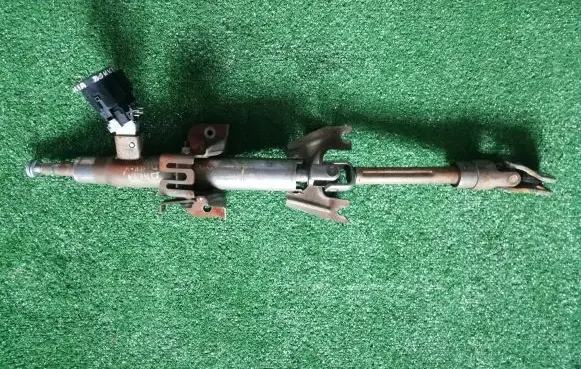 Steering wheel axle set