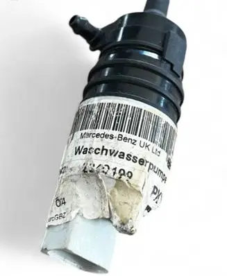 Mercedes-Benz C W205 Windscreen/windshield washer pump A2058660100CZ