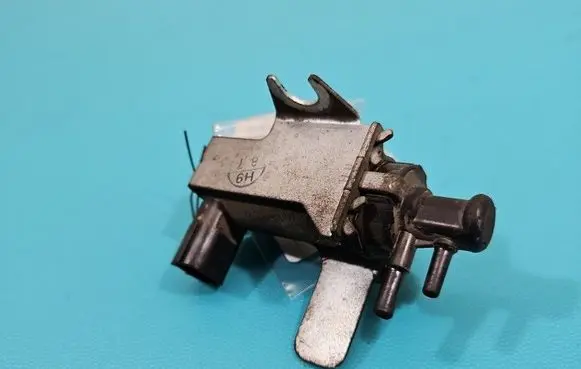 Toyota Yaris Turbo solenoid valve 25819-33030 IMPRK1511486