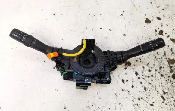 Peugeot 108 Wiper turn signal indicator stalk/switch 892450D030