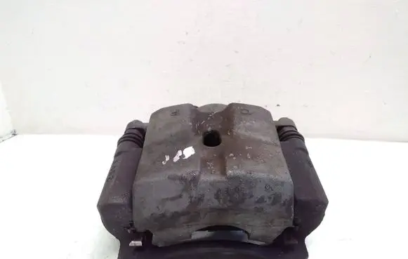 Toyota Prius (XW50) Front brake caliper