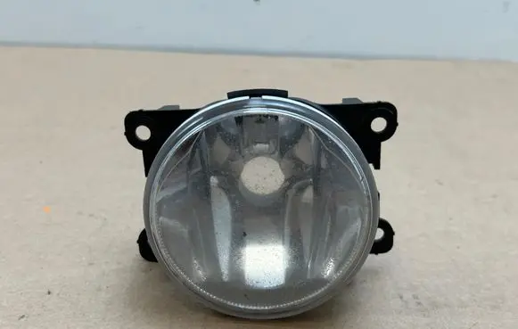 Peugeot 2008 I Front fog light 9675450980