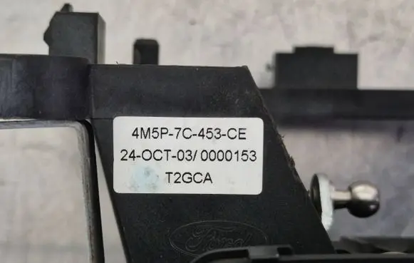 Ford C-MAX I Gear selector 4M5P7C453CE T2GCA 0000153