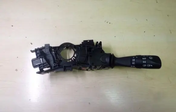Toyota Auris E180 Multifunctional control switch/knob 17F852 N267